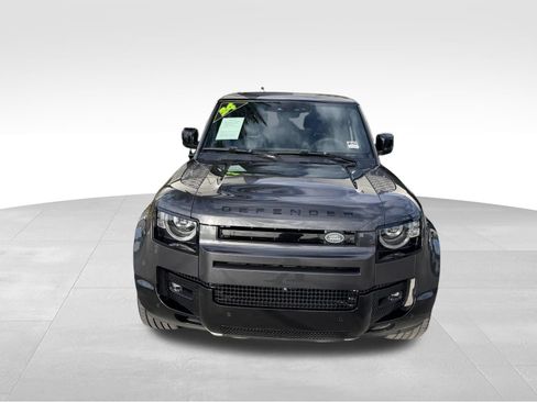 Certified 2024 Land Rover Defender 90 V8 AWD/4WD image 2