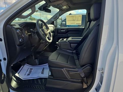 New 2026 GMC Sierra 3500 Pro w/ Convenience Package image 9