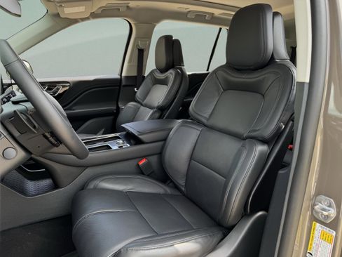 New 2026 Lincoln Aviator Reserve AWD/4WD image 23