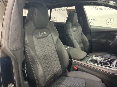 Used 2025 Audi RS Q8 performance image 21