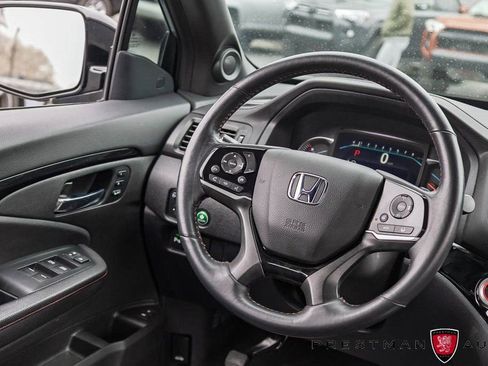 Used 2022 Honda Pilot Black Edition image 39