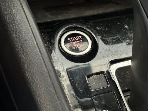 Used 2024 Nissan Versa SV FWD image 23