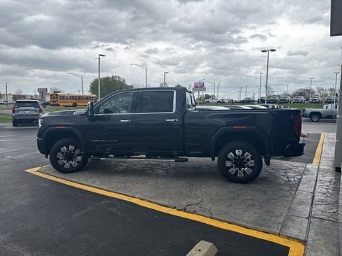 New 2026 GMC Sierra 2500 Denali w/ Denali Reserve Package AWD/4WD image 3