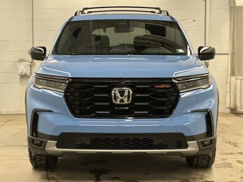Used 2023 Honda Pilot TrailSport image 32