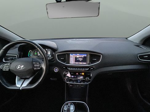 Used 2019 Hyundai Ioniq Hatchback 4D image 18