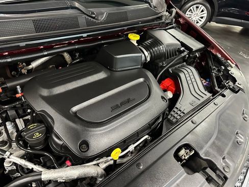 Used 2020 Chrysler Pacifica Touring-L FWD image 32