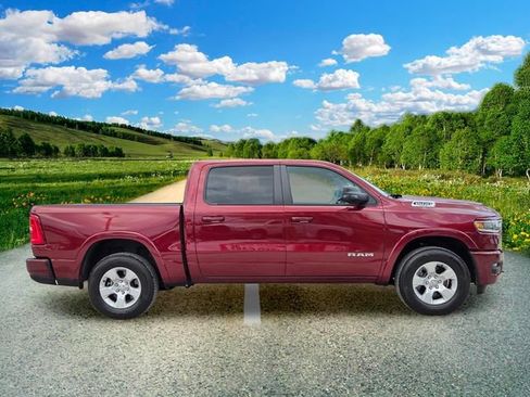Used 2025 RAM 1500 Big Horn AWD/4WD image 7