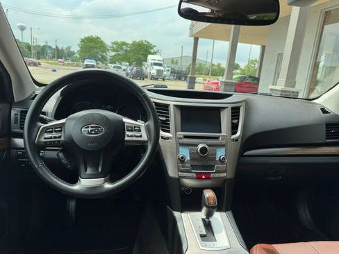 Used 2014 Subaru Outback 2.5i Limited AWD/4WD image 11