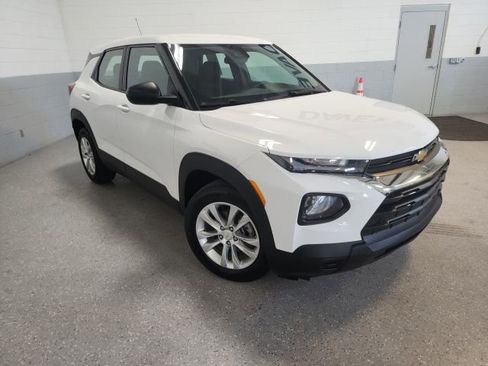 Used 2023 Chevrolet TrailBlazer LS FWD image 9