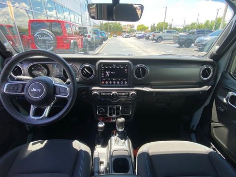 Used 2023 Jeep Wrangler Unlimited Rubicon 4xe AWD/4WD image 15