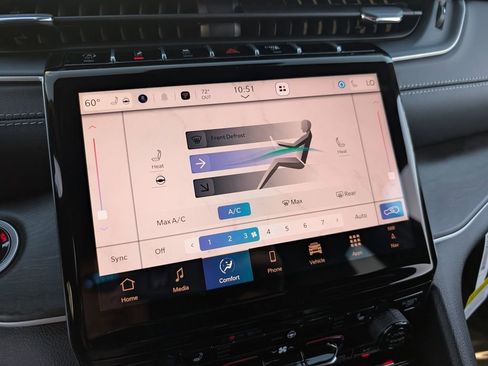 New 2025 Jeep Grand Cherokee Limited w/ Black Appearance Package image 21