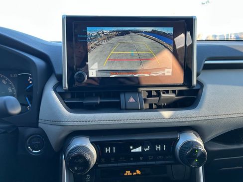 Used 2025 Toyota RAV4 XLE image 29