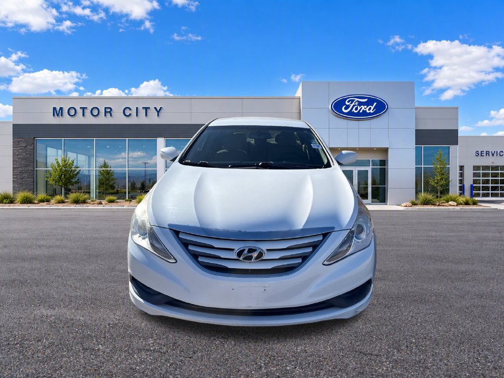Used 2014 Hyundai Sonata GLS FWD image 2