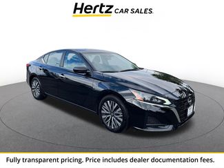 Used 2025 Nissan Altima 2.5 SV FWD video 1