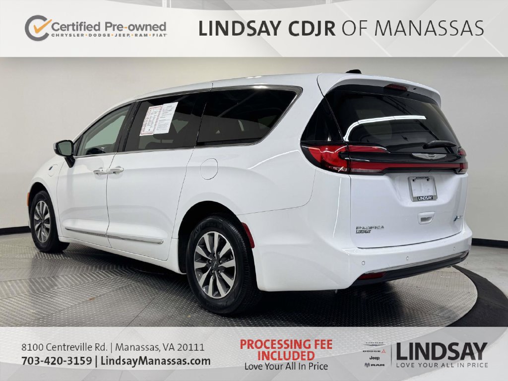Used 2023 Chrysler Pacifica Limited FWD image 7
