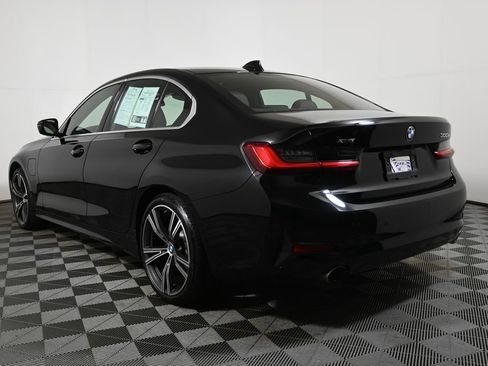 Used 2021 BMW 330e xDrive w/ Convenience Package image 5