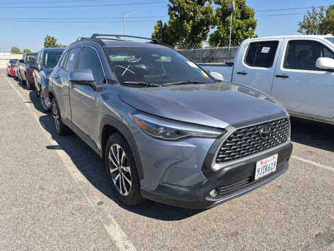 Used 2023 Toyota Corolla Cross XLE FWD image 4