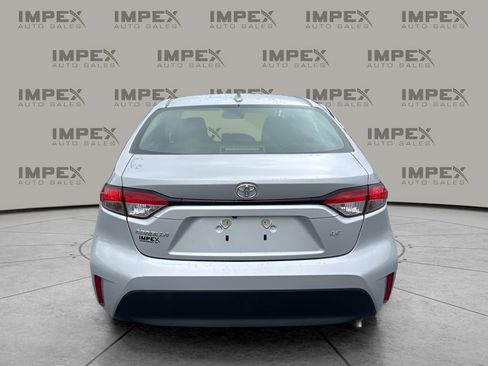 Used 2024 Toyota Corolla LE image 4