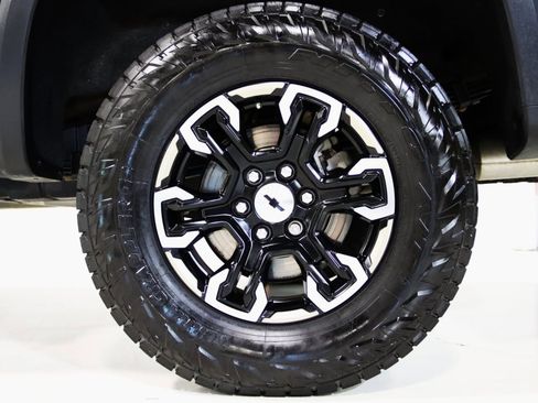 Used 2022 Chevrolet Silverado 1500 ZR2 w/ Technology Package image 76