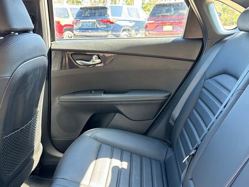 Used 2023 Kia Forte GT-Line w/ GT-Line Premium Package image 14