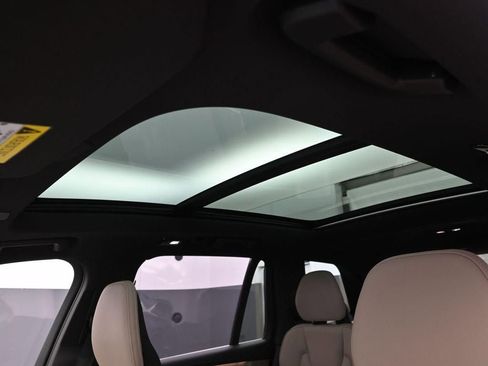 New 2026 Volvo XC90 B6 Plus w/ Protection Package Premier AWD/4WD image 11