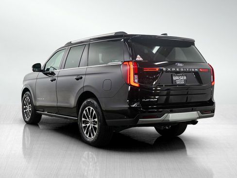 Used 2025 Ford Expedition Platinum AWD/4WD image 3