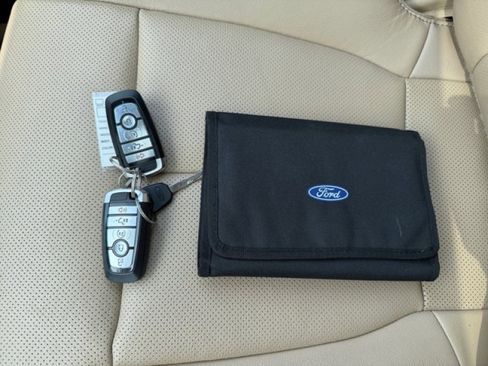 Used 2018 Ford F150 Lariat AWD/4WD image 21
