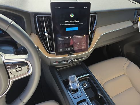 Used 2026 Volvo XC60 B5 Plus w/ Protection Package Premier AWD/4WD image 32