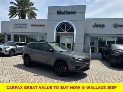 Used 2023 Jeep Cherokee Altitude Lux w/ Lux Elite Package