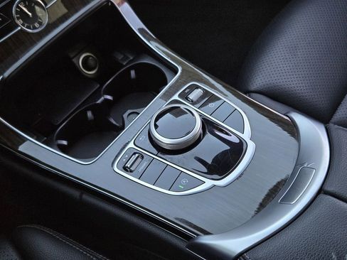 Used 2018 Mercedes-Benz C 300 Sedan image 23