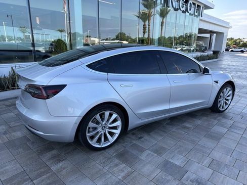 Used 2018 Tesla Model 3 Long Range RWD image 2