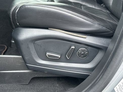 Used 2020 Ford Explorer Platinum w/ Premium Technology Package image 11