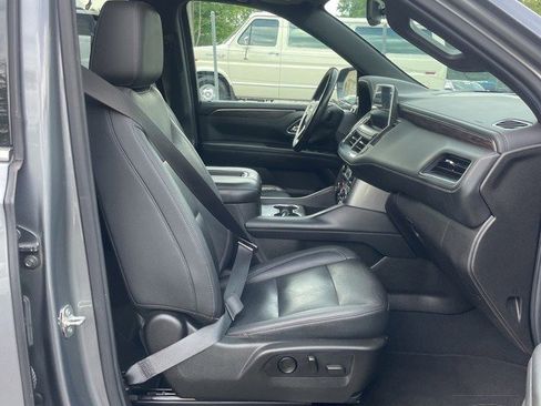Used 2021 Chevrolet Suburban LT w/ LT Signature Plus Package AWD/4WD image 8