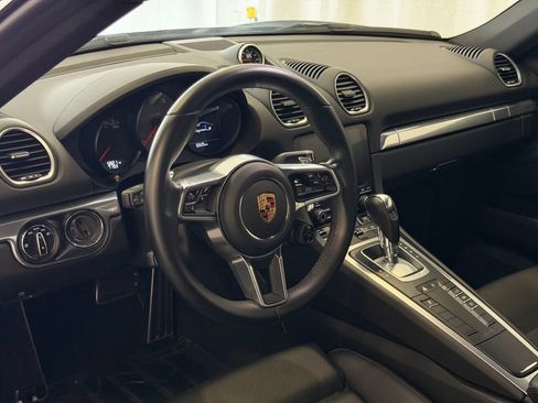 Certified 2019 Porsche 718 Cayman S RWD image 18