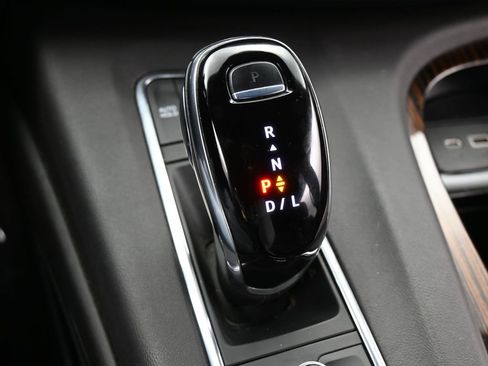 Used 2023 Cadillac Escalade ESV Premium Luxury image 28