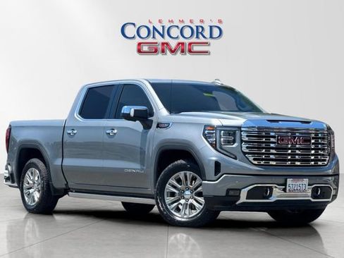 Used 2023 GMC Sierra 1500 Denali w/ Technology Package AWD/4WD image 2