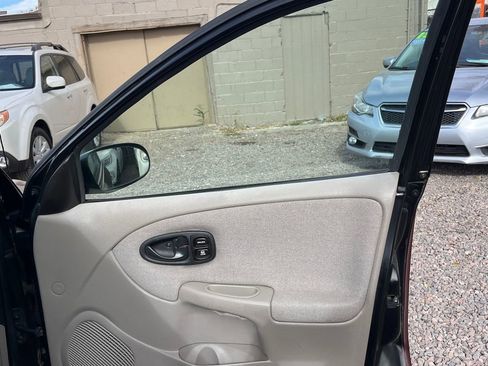 Used 2001 Saturn S-Series SL2 w/ SL2 Option Pkg 2 image 11