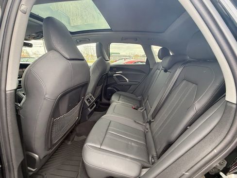 Used 2025 Audi Q5 Premium Plus w/ Premium Plus image 19