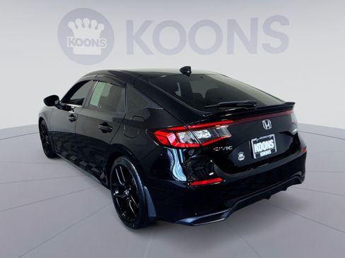 Used 2023 Honda Civic Sport image 4