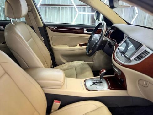 Used 2012 Hyundai Genesis 3.8 image 39