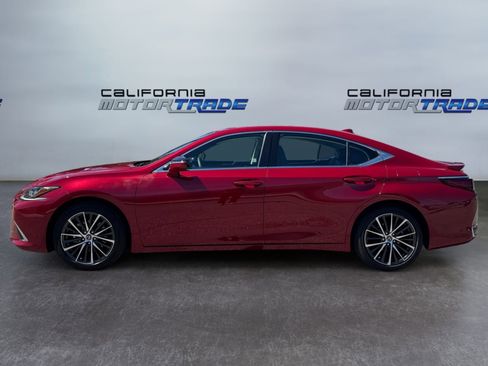 Used 2024 Lexus ES 300h w/ Premium Package FWD image 8