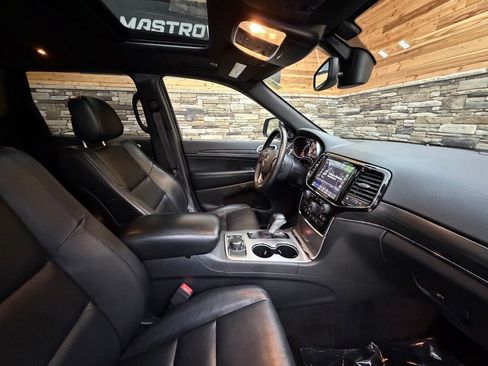 Used 2019 Jeep Grand Cherokee Limited AWD/4WD image 14