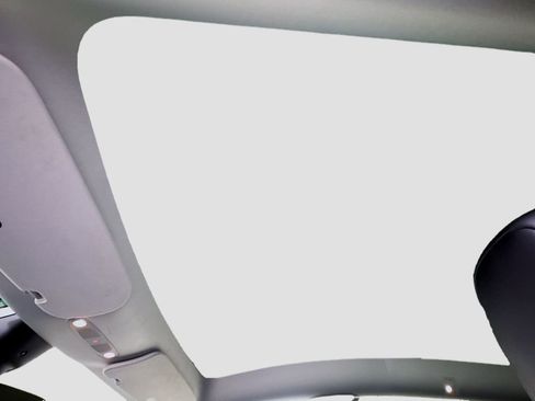 Used 2024 Tesla Model Y Long Range image 12