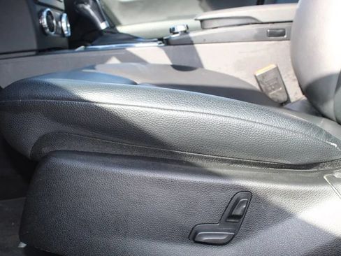 Used 2012 Mercedes-Benz C 300 4MATIC Sedan image 11