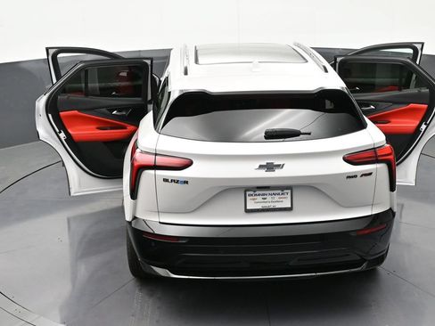 Used 2025 Chevrolet Blazer EV RS w/ Super Cruise Package AWD/4WD image 36
