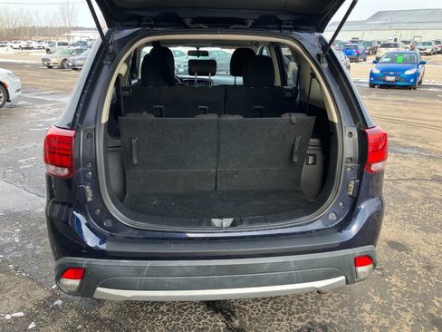 Used 2018 Mitsubishi Outlander ES image 23
