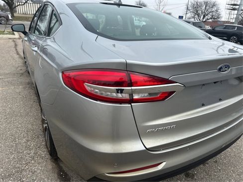 Used 2020 Ford Fusion SE AWD/4WD image 40