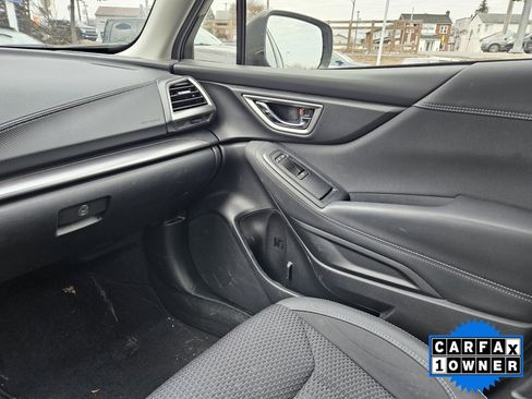 Certified 2023 Subaru Forester Premium image 17