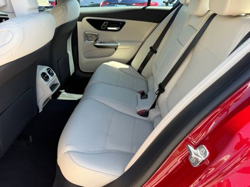 Used 2025 Mercedes-Benz C 300 Sedan image 41