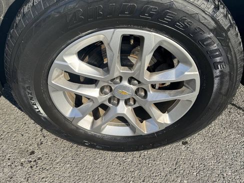 Used 2018 Chevrolet Traverse LS AWD/4WD image 39